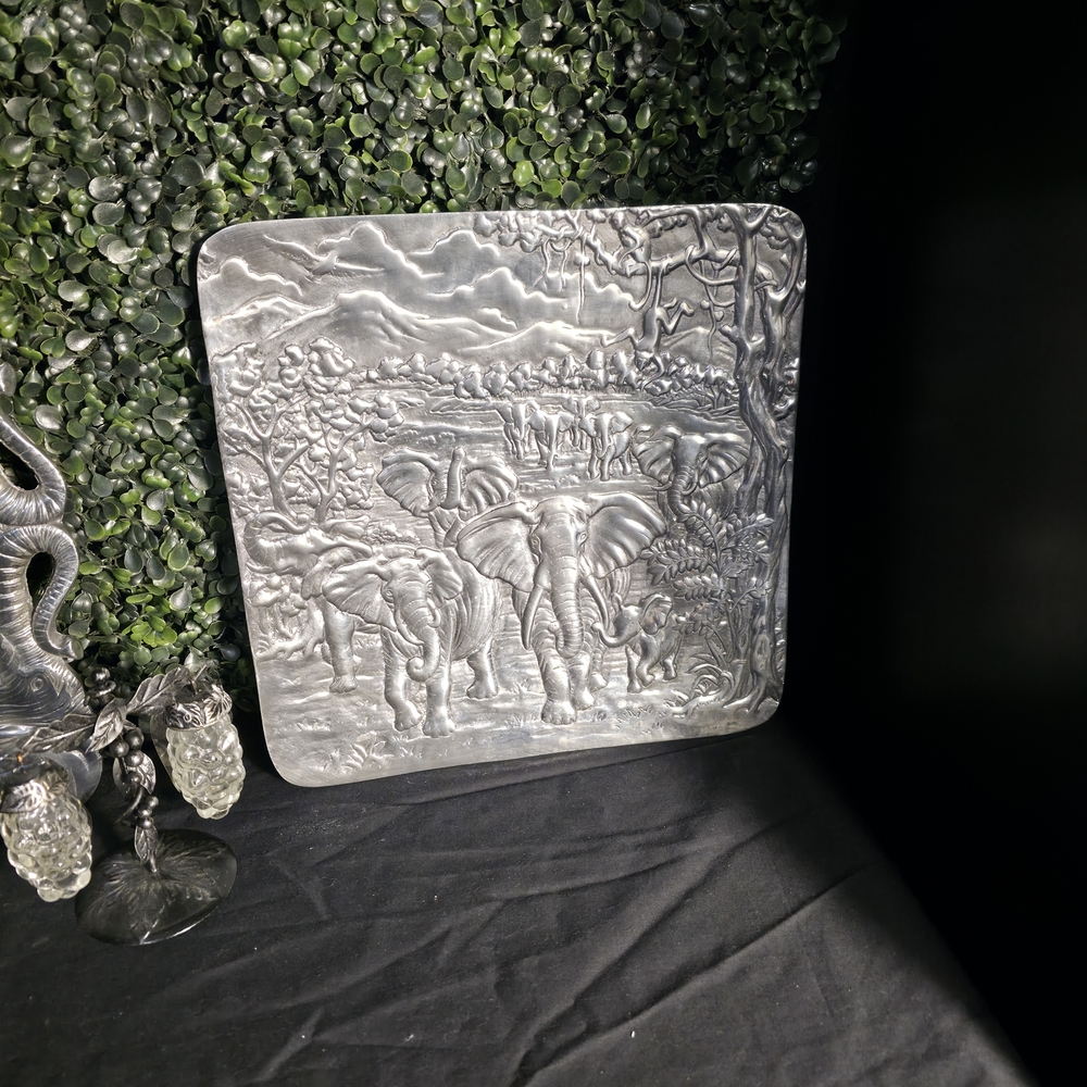 Silver Elephant Embossed Trays - Picture 3 of 9